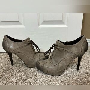 Fergie Tan Leather Booties Sz 10M